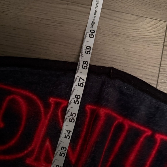 Netflix Stranger Things Throw Blanket Soft Plush 58"x48" Huge Cozy Oversized - Picture 2 of 6